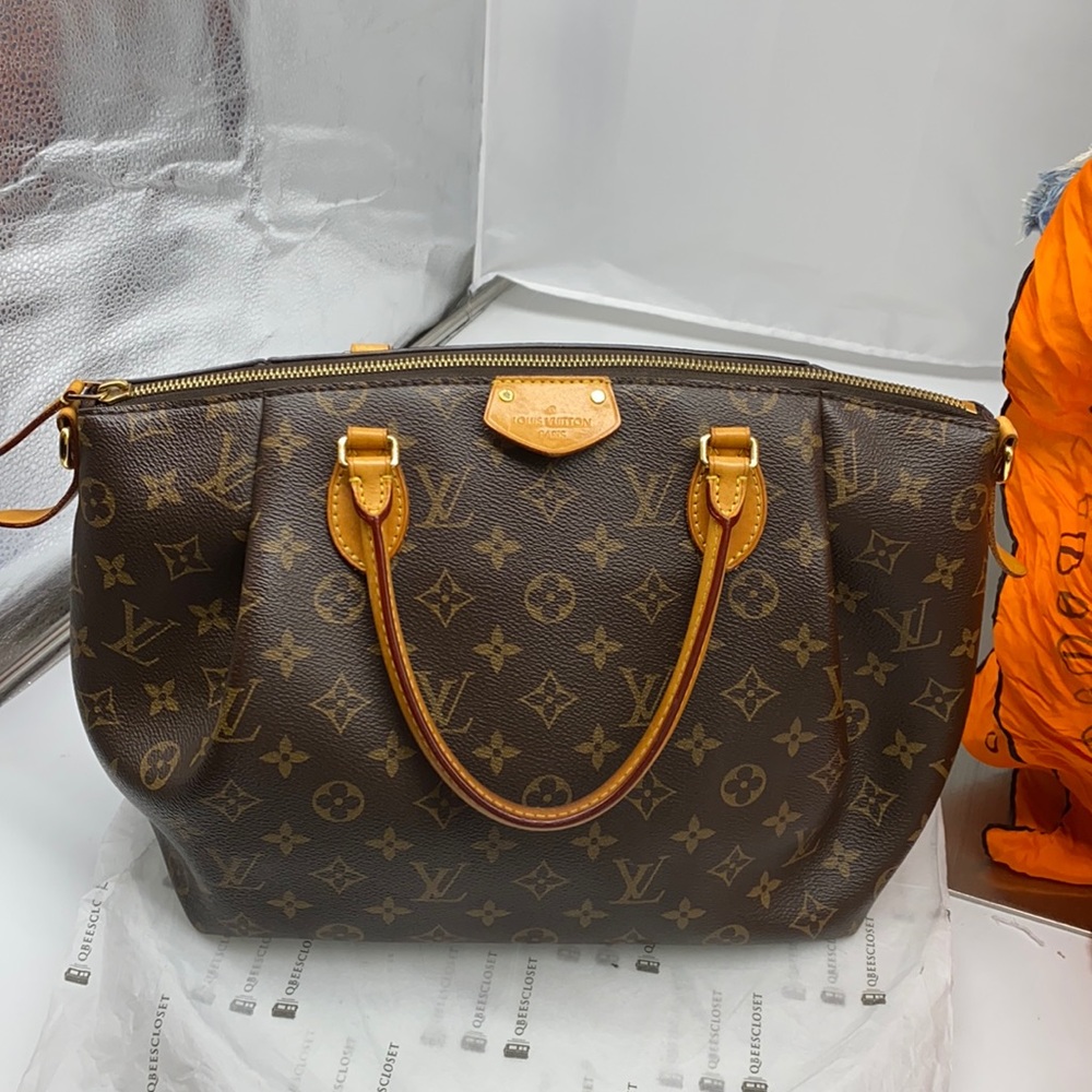Louis Vuitton Turner Monogram MM Brown